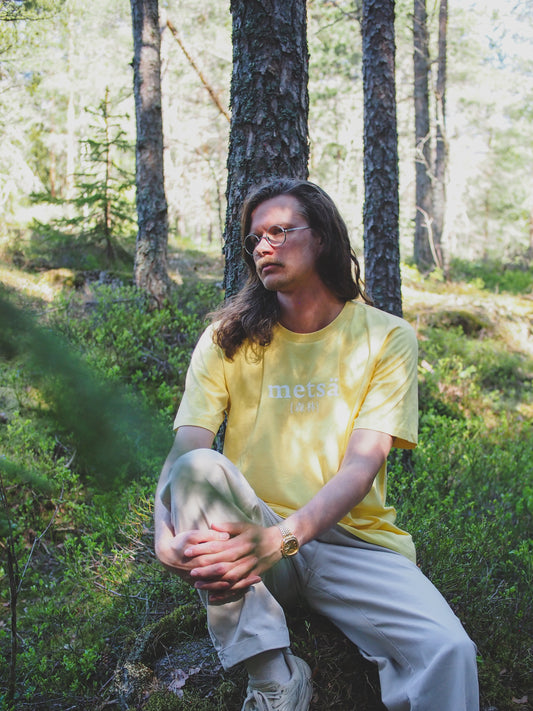 Metsä/Skogen t-paita unisex metsä, dusty yellow